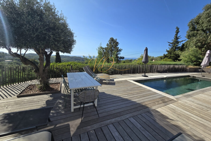 Maison à vendre à La croix-valmer — Vue mer — photo 1