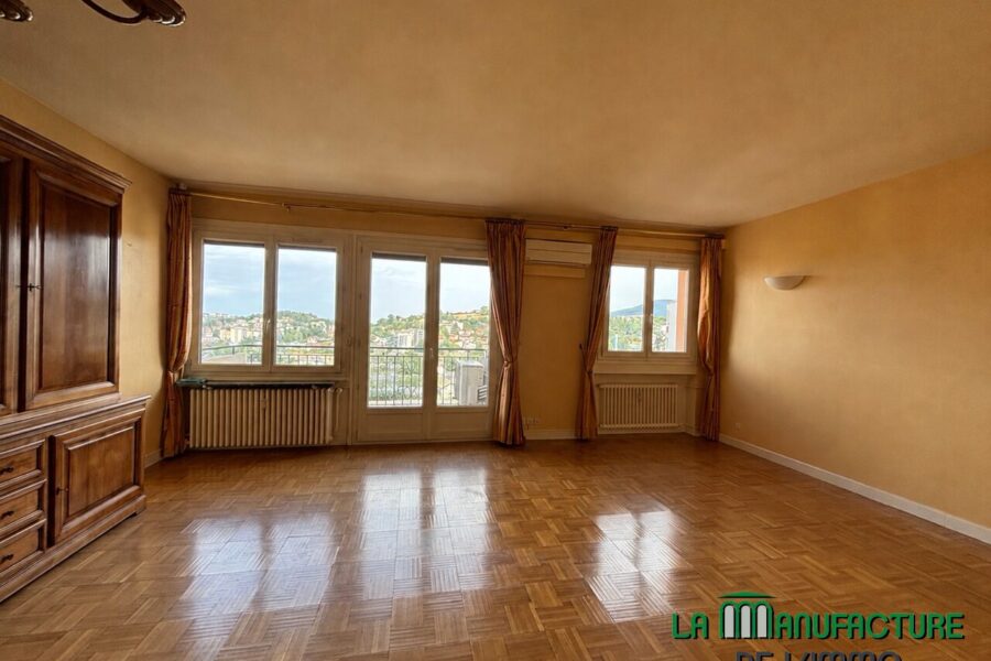 Appartement à vendre à Saint-Étienne — Vue sur la ville — photo 3