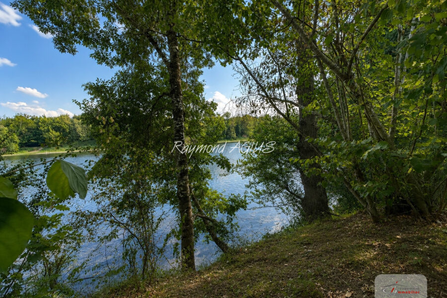 Maison à vendre à Saint-Émilion — Vue fleuve — photo 1