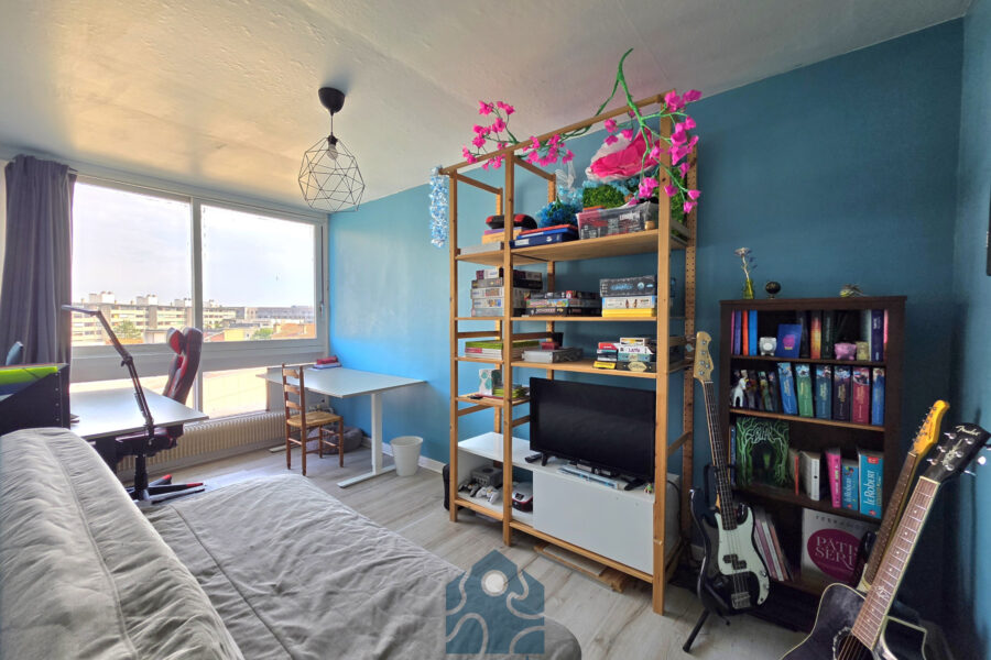 Appartement à vendre à Clermont-ferrand — Vue sur la ville — photo 5