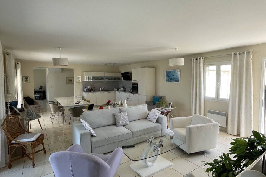 Maison à vendre à Castelnau-de-guers — Vue dégagée — photo 2