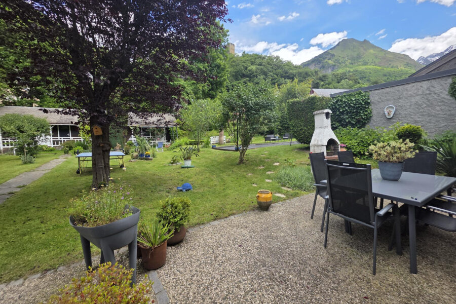 Maison à vendre à Luz-saint-sauveur — Vue montagne — photo 1