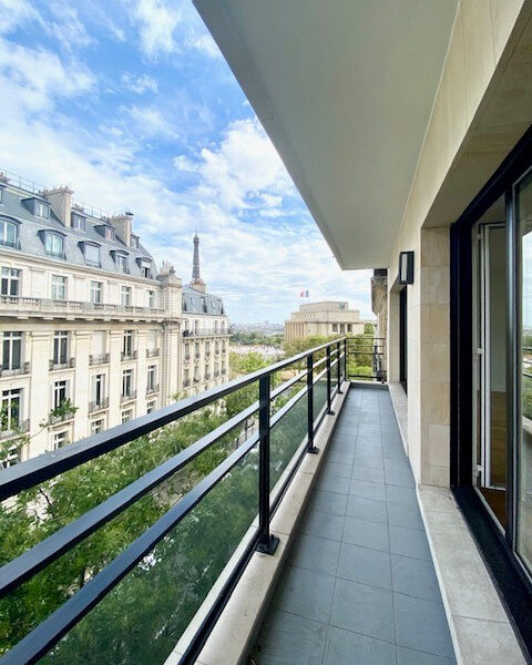 Appartement à louer à Paris — Vue sur la ville — photo 1