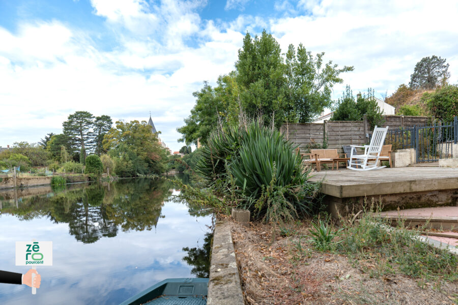 Maison à vendre à Mareuil-sur-lay-dissais — Vue fleuve — photo 1