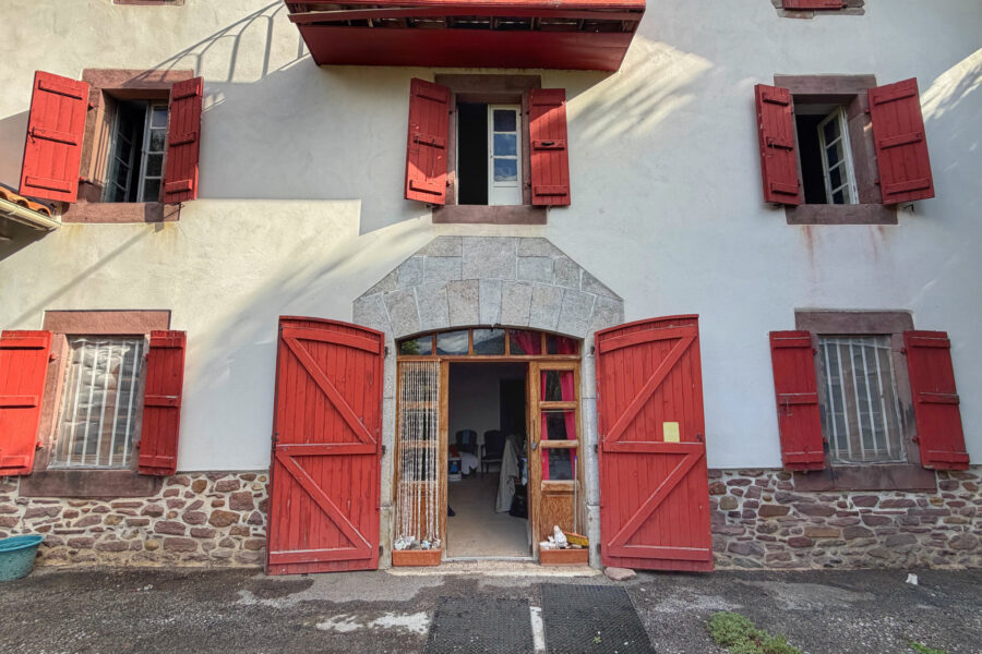 Maison à vendre à Saint-jean-pied-de-port — Vue montagne — photo 3