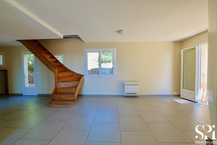 Maison à vendre à Pierrefeu-du-var — Vue sur la ville — photo 20