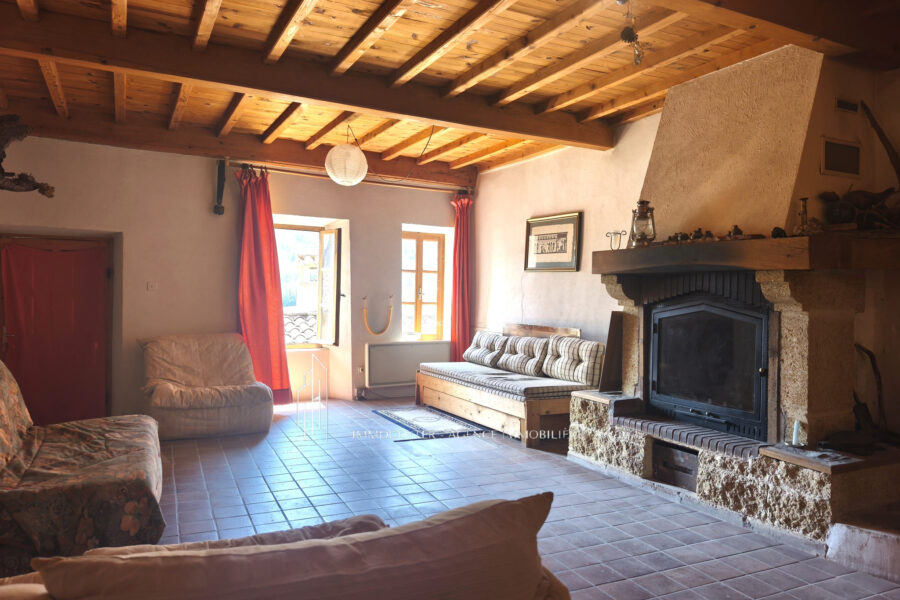 Maison à vendre à Ponet-et-saint-auban — Vue montagne — photo 5