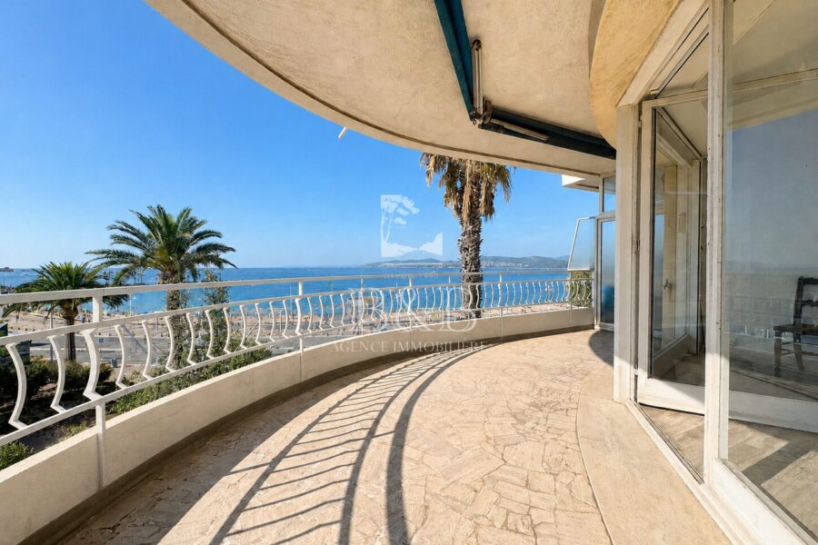 Appartement à vendre à Saint-raphaël — Vue mer — photo 2