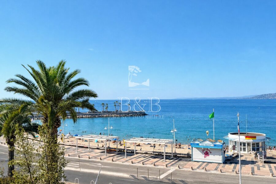 Appartement à vendre à Saint-raphaël — Vue mer — photo 1