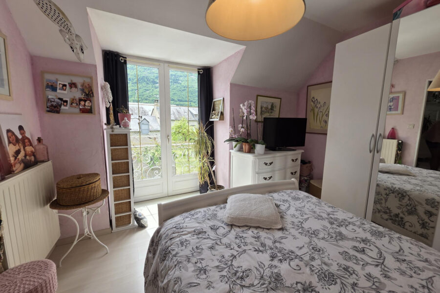 Maison à vendre à Luz-saint-sauveur — Vue montagne — photo 6