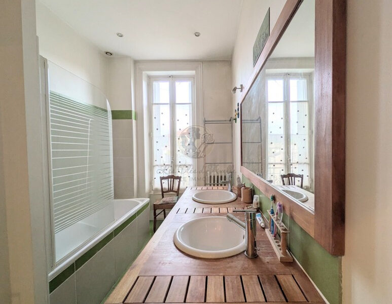 Maison à vendre à Saint-chamond — Vue dégagée — photo 7