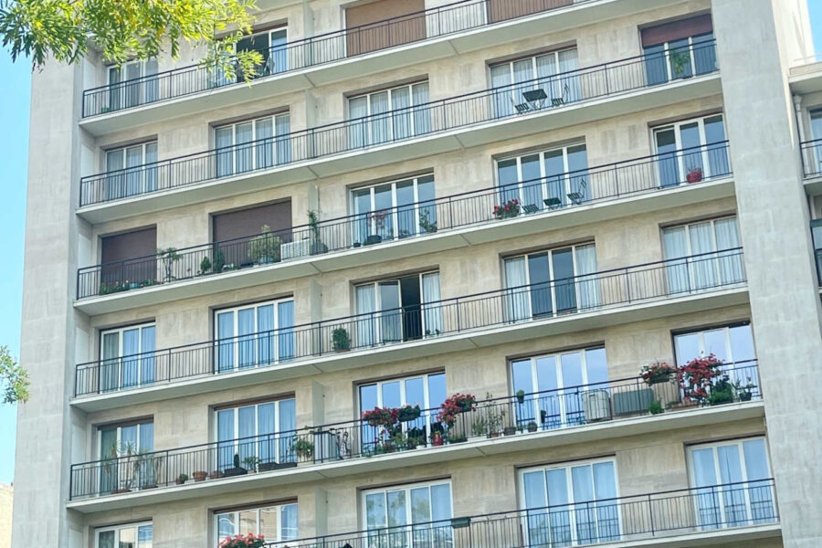 Appartement à vendre à Paris — Vue sur la ville — photo 2