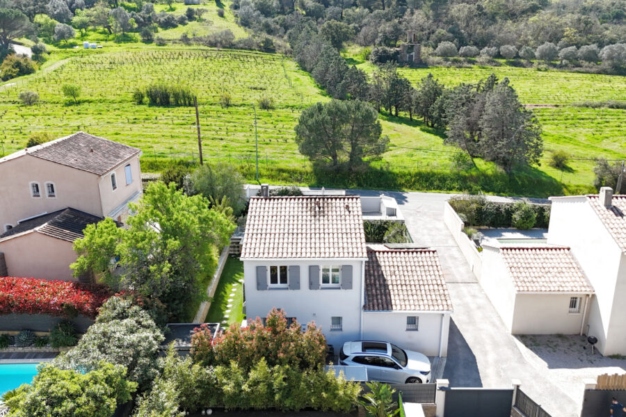 Maison à vendre à Roquebrune-sur-argens — Vue vignes — photo 5