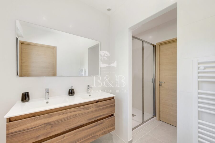 Appartement à vendre à Saint-raphaël — Vue mer — photo 7