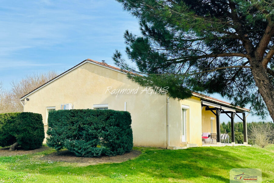 Maison à vendre à Saint-antoine-de-breuilh — Vue lac — photo 10