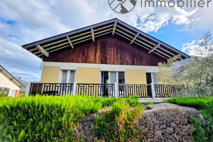 Maison à vendre à Argelès-Gazost — Vue montagne — photo 2
