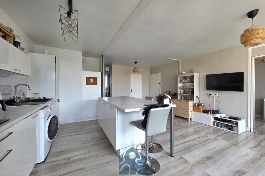 Appartement à vendre à Clermont-ferrand — Vue sur la ville — photo 4