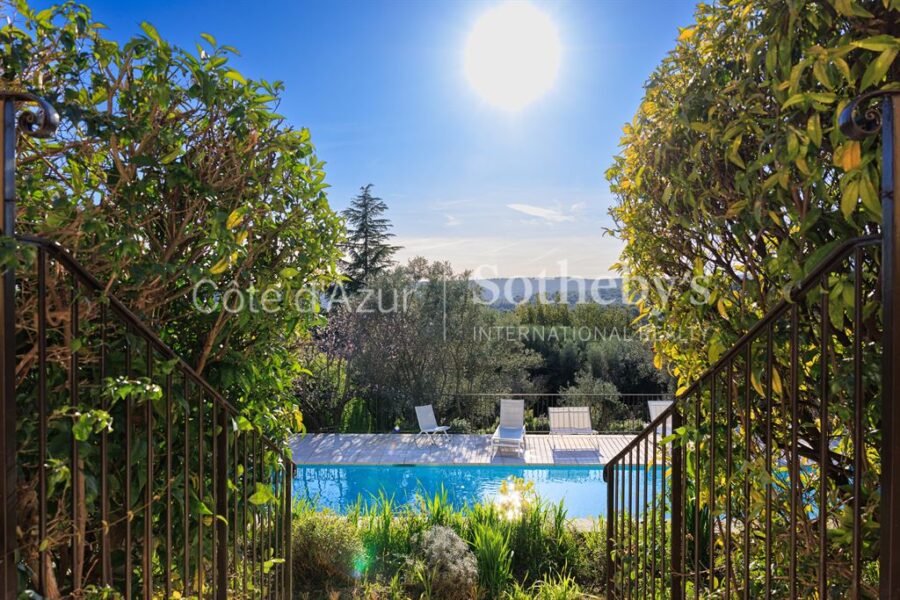 Maison à vendre à La colle sur loup — Vue nature — photo 11