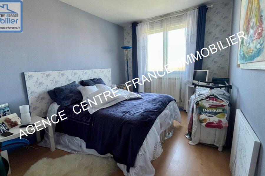 Appartement à vendre à Bourges — Vue parc & jardin — photo 6