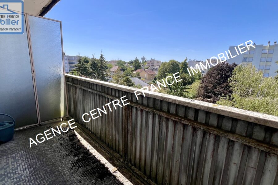 Appartement à vendre à Bourges — Vue sur la ville — photo 8
