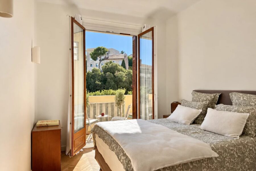Appartement à vendre à Marseille 8ème — Vue montagne — photo 6