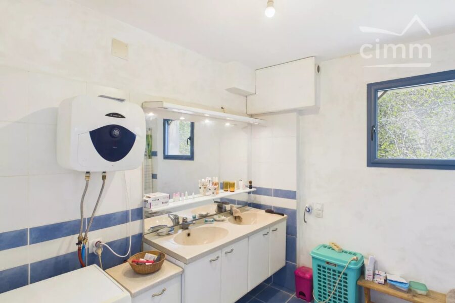 Maison à vendre à Malarce-sur-la-thines — Vue montagne — photo 13