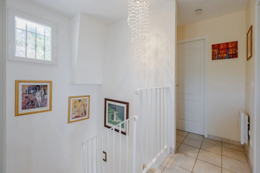 Maison à vendre à Le lavandou — Vue montagne — photo 21