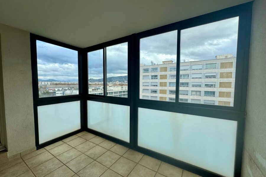 Appartement à vendre à Marseille 8ème — Vue sur la ville — photo 12