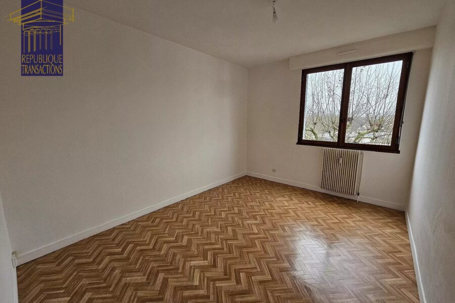 Appartement à vendre à Beaune — Vue sur la ville — photo 11