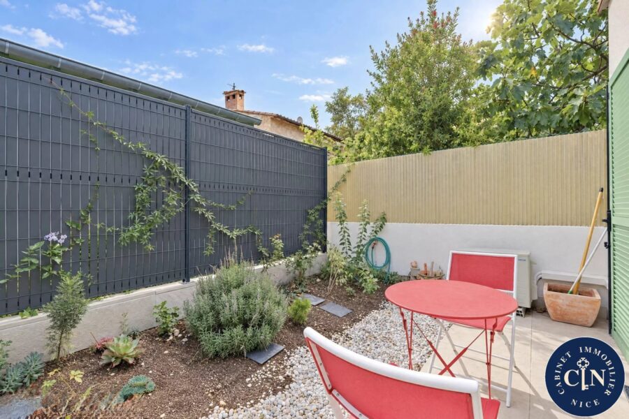 Maison à vendre à Saint-andré-de-la-roche — Vue montagne — photo 16