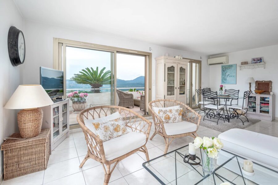 Appartement à vendre à Mandelieu-la-napoule — Vue mer — photo 1