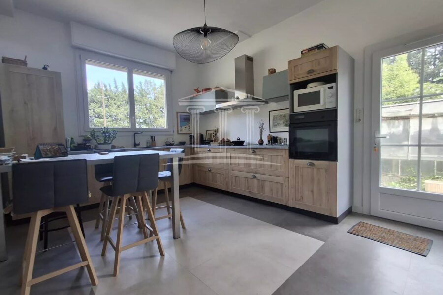 Maison à vendre à Sorgues — Vue parc & jardin — photo 6