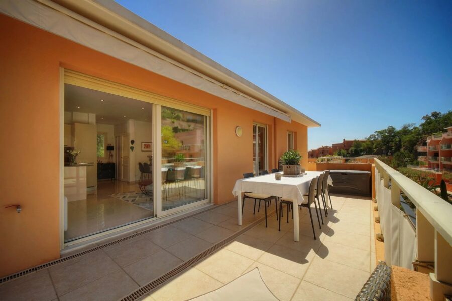 Appartement à vendre à Théoule-sur-mer — Vue mer — photo 8