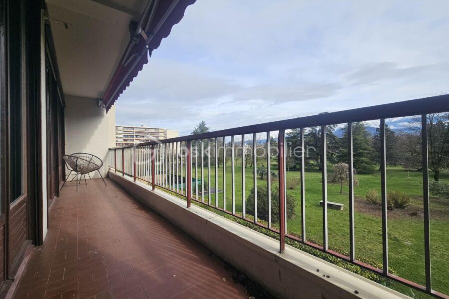 Appartement à vendre à Echirolles — Vue parc & jardin — photo 2