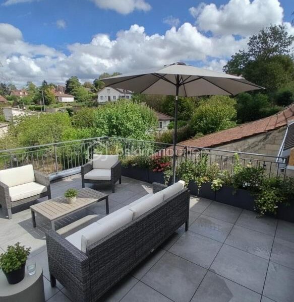 Appartement à vendre à Champvans les moulins — Vue parc & jardin — photo 1