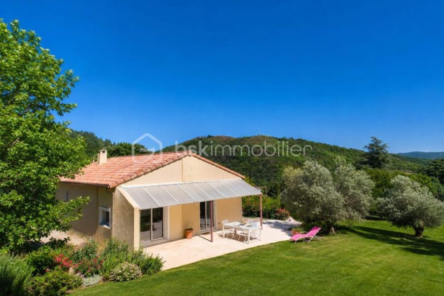 Maison à vendre à Saint pons de thomieres — Vue montagne — photo 2