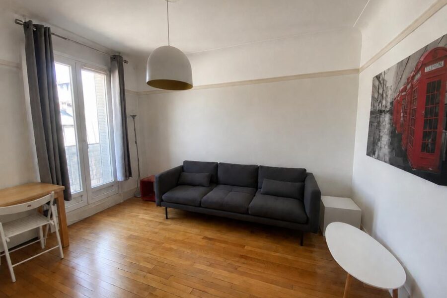 Appartement à vendre à Paris — Vue sur la ville — photo 2