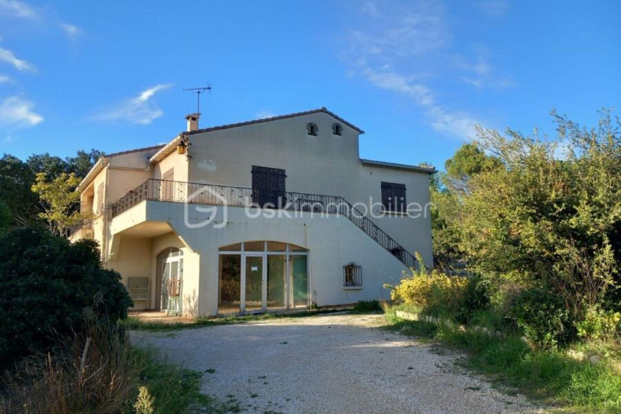 Maison à vendre à Saint hilaire d ozilhan — Vue nature — photo 2