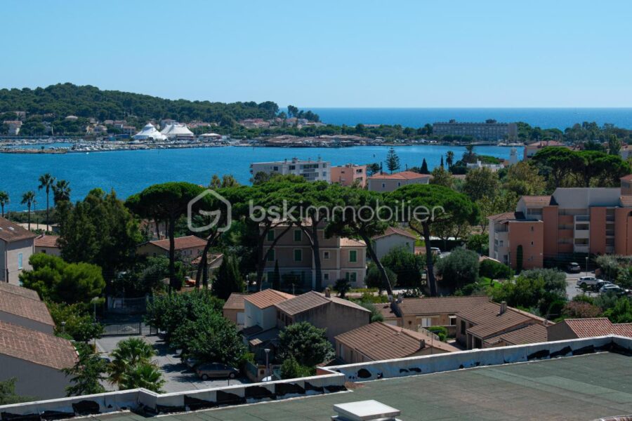 Appartement à vendre à La seyne sur mer — Vue mer — photo 1