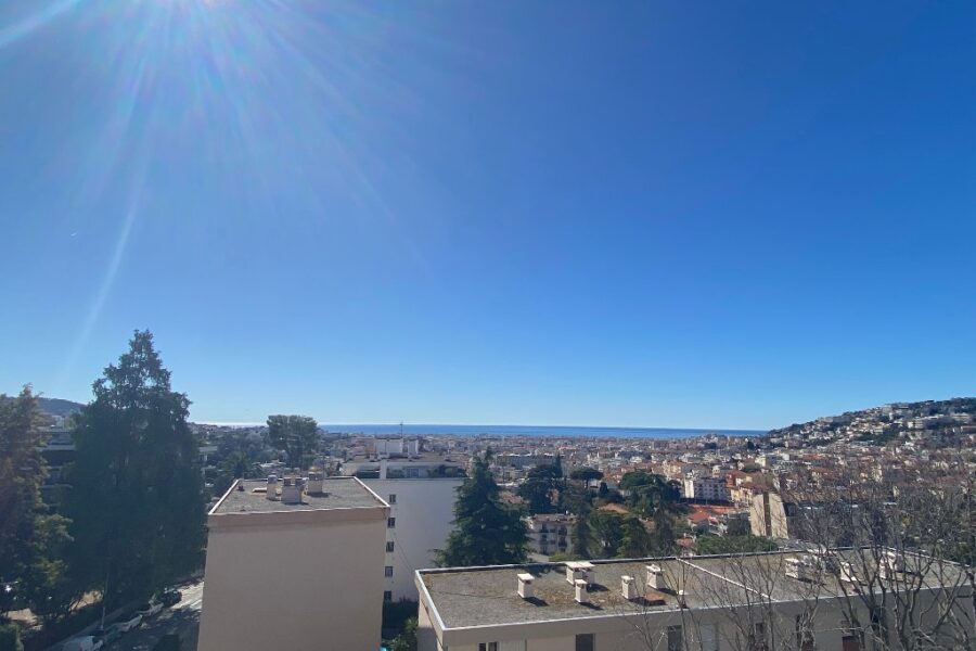 Appartement à louer à Nice — Vue mer — photo 1