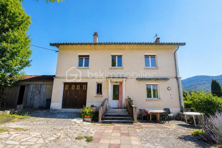 Maison à vendre à Vesseaux — Vue nature — photo 2