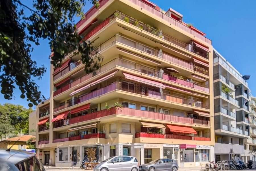 Appartement à vendre à Nice — Vue sur la ville — photo 2