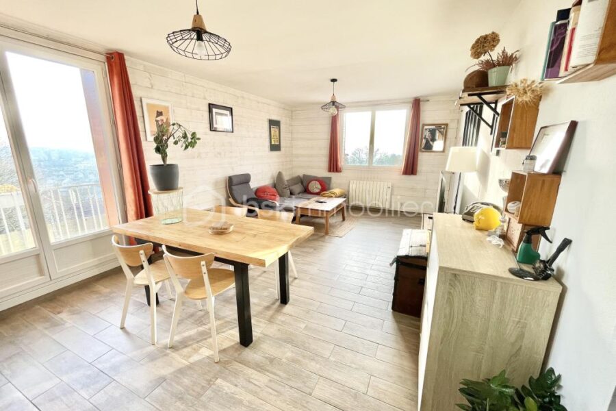 Appartement à louer à Thorigny sur marne — Vue sur la ville — photo 2