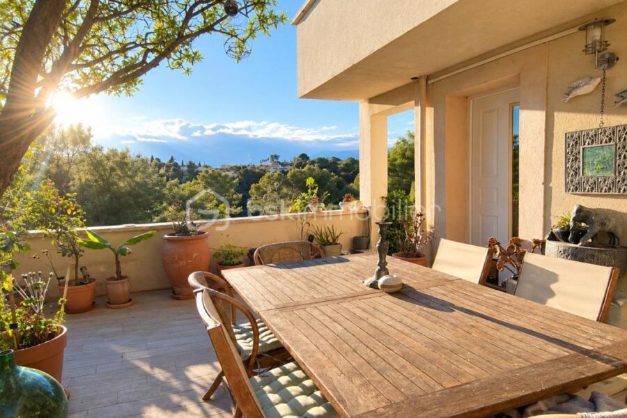 Appartement à vendre à Cagnes sur mer — Vue mer — photo 1