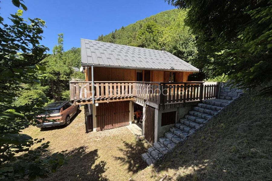 Maison à vendre à Aillon le jeune — Vue montagne — photo 2