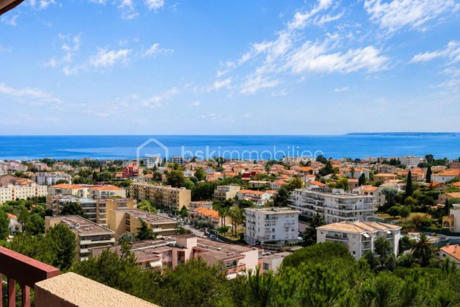 Appartement à vendre à Cagnes sur mer — Vue mer — photo 1