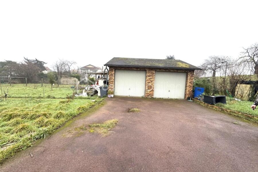 Terrain à vendre à Orly — Vue dégagée — photo 2