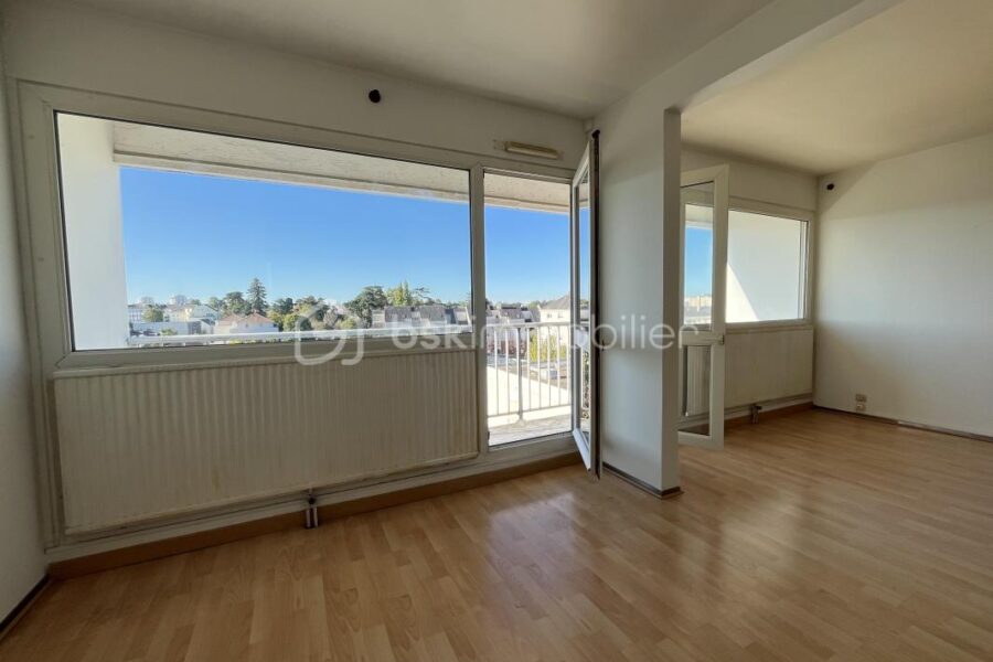Appartement à vendre à Reze — Vue sur la ville — photo 2