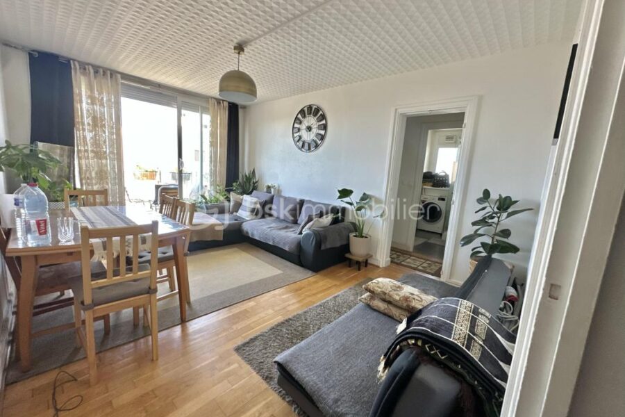 Appartement à vendre à Épinay-sur-Seine — Vue sur la ville — photo 2