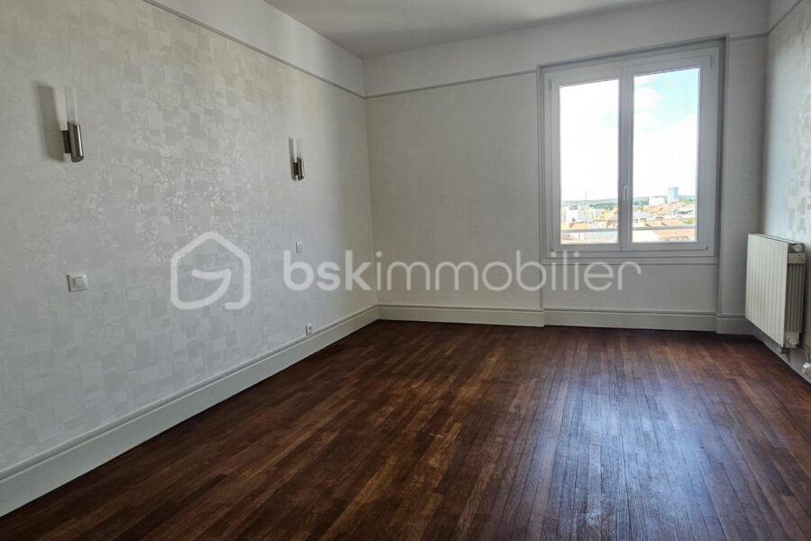 Appartement à vendre à Vichy — Vue sur la ville — photo 10